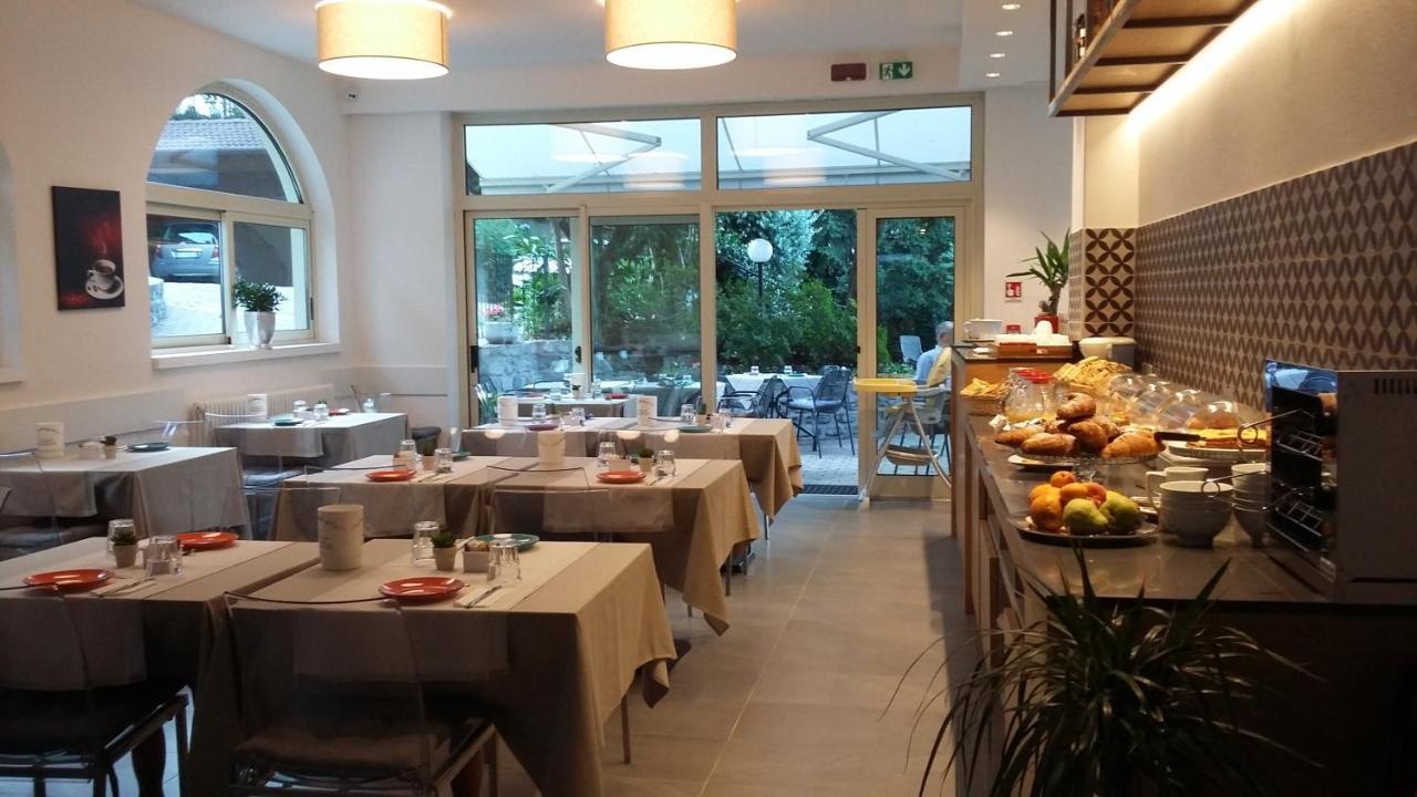 Hotel Quarcino Como Ngoại thất bức ảnh